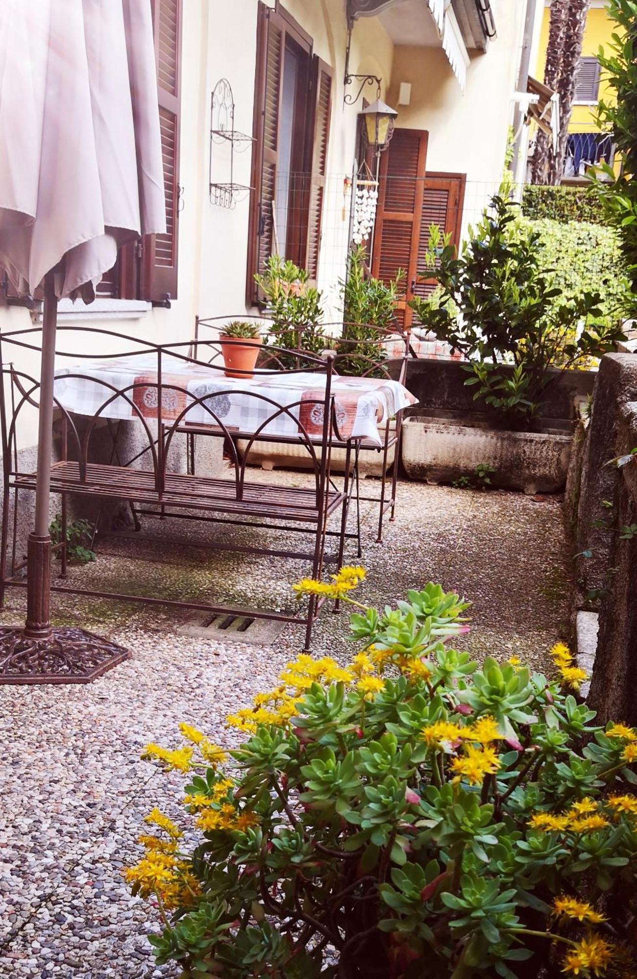 Villa Residenza Esse Angera Exterior foto